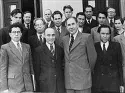 Чувашские писатели. Слева направо: в первом ряду – А. Калган, П. Хузангай, П. Осипов, Я. Ухсай. 1952 г. 
